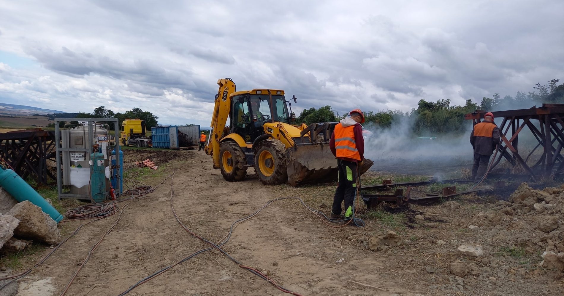 demolice-hal-25