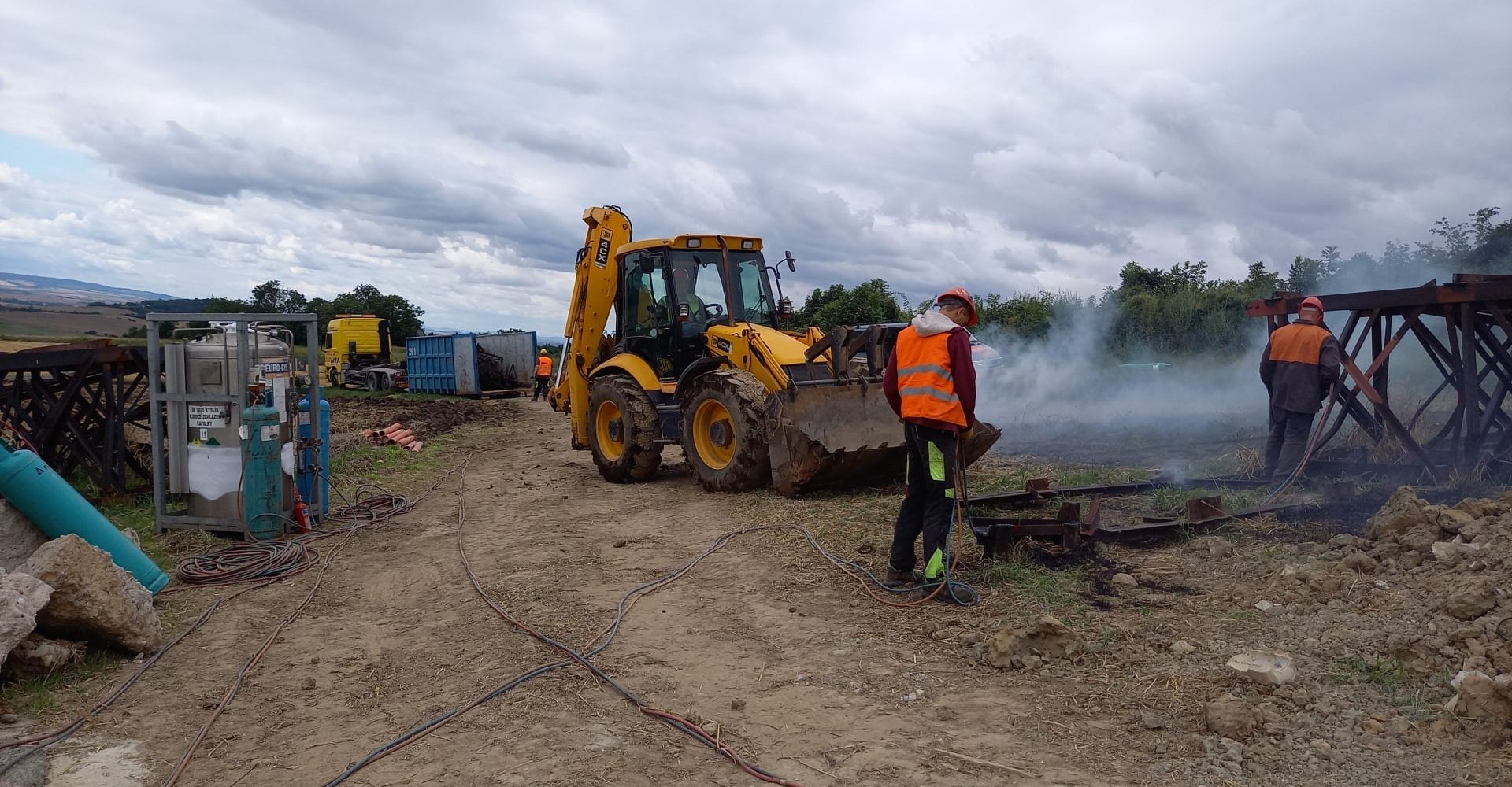 demolice-hal-25